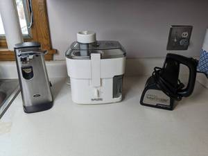 lot 48 image: Hamilton Beach, Oster and Presto Small Kitchen Appliances