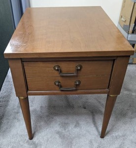lot 29 image: Stunning Vintage Wood Side Table