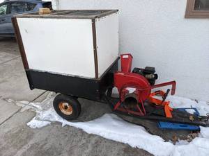 lot 5 image: Pull behind Leaf Vacuum with Briggs & Stratton Engine