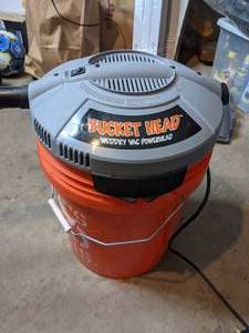 lot 126 image: Bucket Head WetDry Vac w 5 Gallon Bucket