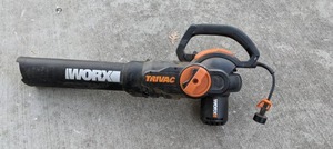 lot 14 image: WORX WG522 12 Amp 2.0 Electric Leaf BlowerMulcherVacuum