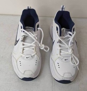 lot 90 image: New Mens Nike Air Monarch Training Shoes Size 9.5