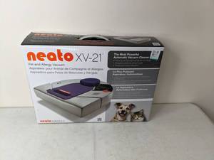 lot 91 image: Neato XV-21 Pet and Allergy Automatic Vacuum