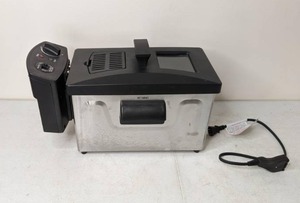lot 93 image: Stainless and Black Hamilton Beach 12 Cup Deep Fryer with Digital Timer