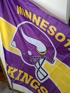 lot 77 image: Minnesota Vikings Flag with Pole