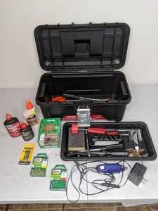 lot 168 image: Husky Plastic Toolbox with MISC Tools