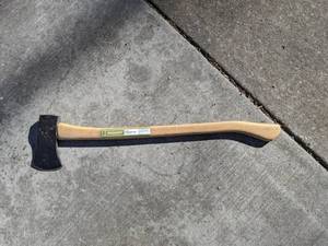 lot 300 image: Yardworks Single Bit Axe