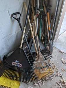 lot 314 image: Garage Goodies Rakes, Shovels, T-Posts, Craftsman EdgerTrimmer and More