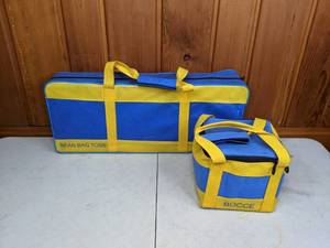 lot 305 image: Lawn Games Lot - Bocce, Bean Bag TossCornhole
