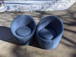 lot 292 image: New Set of 2 Room and Board Blue Barrel Swivel Chairs