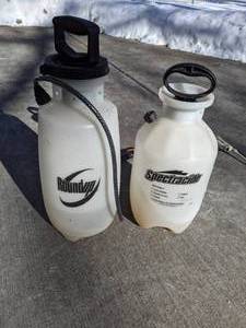 lot 293 image: Set of 2 Roundup and Spectracide Chemical Sprayers