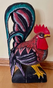 lot 15 image: Wooden Rooster Decor
