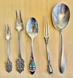 lot 67 image: Vintage Sterling Utensils