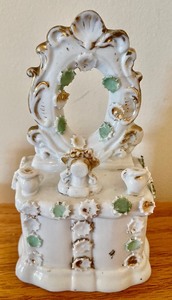 lot 69 image: 3 Vintage Fairing Trinket Boxes