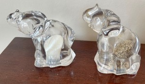 lot 90 image: Salt and Pepper Shakers
