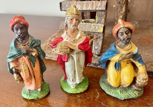 lot 95 image: Adorable Vintage Nativity Scene