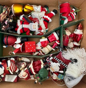 lot 151 image: Large Lot of Wonderful Christmas Ornaments