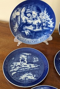 lot 114 image: German and Danish Christmas Plates