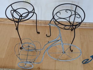 lot 126 image: Assorted Metal Plant Stands