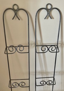 lot 194 image: 2 Metal Plate Display Racks