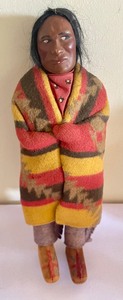 lot 200 image: Collectible Dolls & Figurines includng a Kuchina Doll