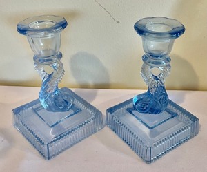 lot 208 image: Colored Glass Grouping