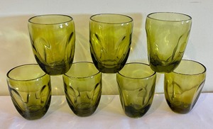 lot 231 image: 8 Vintage Olive Green Glass Tumblers