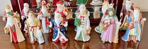 lot 263 image: The Lenox Miniature Santa Collection with Display Case