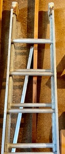 lot 283 image: Extension Metal Ladder