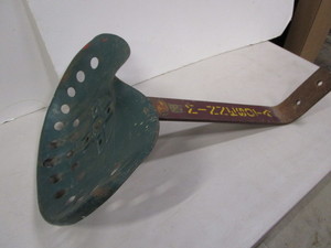 lot 1 image: MN Line Implement Seat