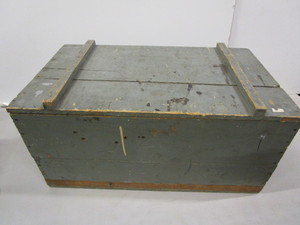 lot 14 image: Wooden Trunk