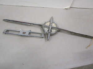 lot 19 image: Olds & Willys Auto Parts