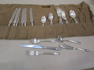 lot 33 image: Harmony House Flatware
