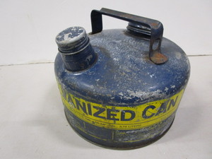 lot 48 image: Eagle Gas can