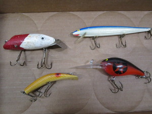 lot 64 image: Fishing Lures