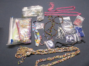 lot 73 image: Beads & Beadwork