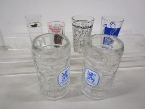 lot 77 image: Lowenbrau Mugs, Glasses