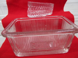 lot 83 image: Antique Salt Dish, Spoon Holder
