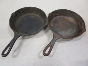lot 88 image: Lodge Cast Fry Pans