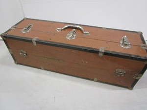 lot 105 image: Vintage Tackle  Tool Box