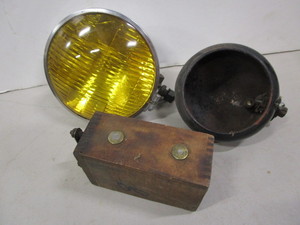 lot 116 image: Tractor Lights & Spark Box