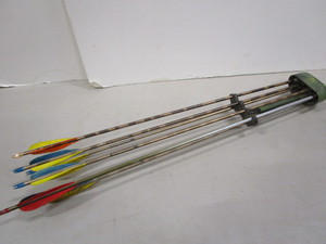 lot 117 image: Quiver & Arrows