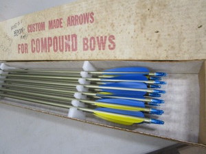 lot 142 image: Aluminum Arrows