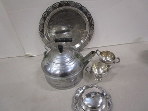 lot 162 image: Revere Tea, Cream & Sugar