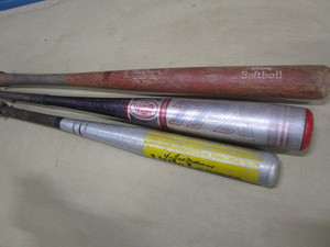 lot 173 image: Little League & Softball Bats