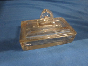 lot 189 image: Glass Dresser Box
