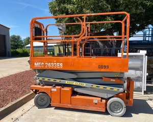 2007 MEC Scissor Lift