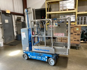 2011 Genie Runabout Vertical Mast Lift