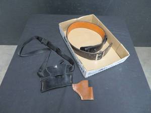 PISTOL HOLSTERS WITH BELT