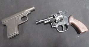 VINTAGE TOY PISTOLS